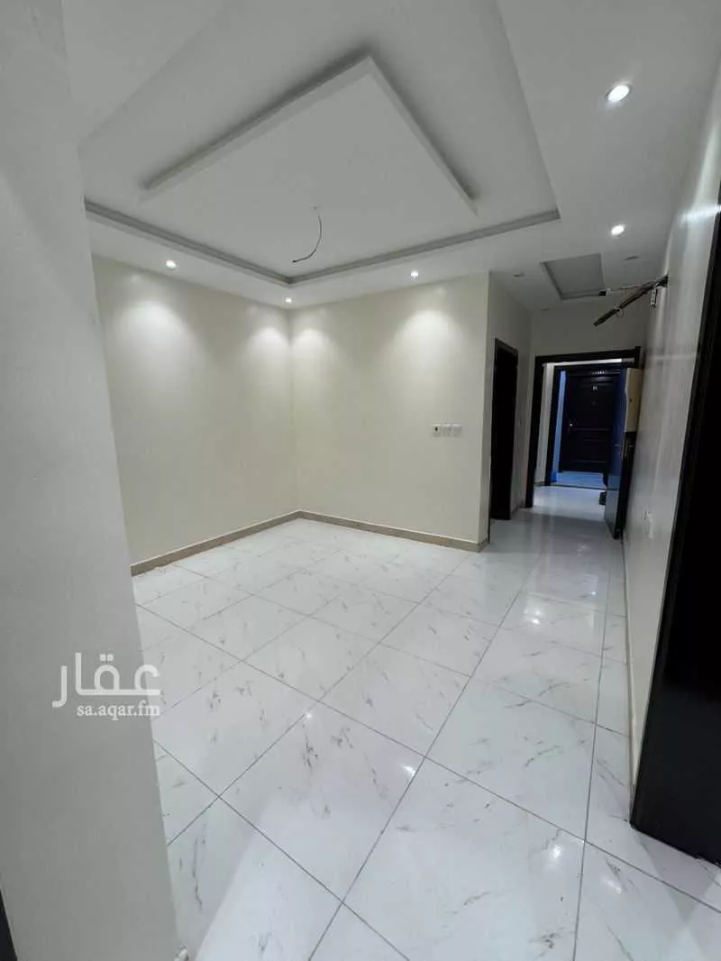 5 bedroom apartment in Muraykh 1