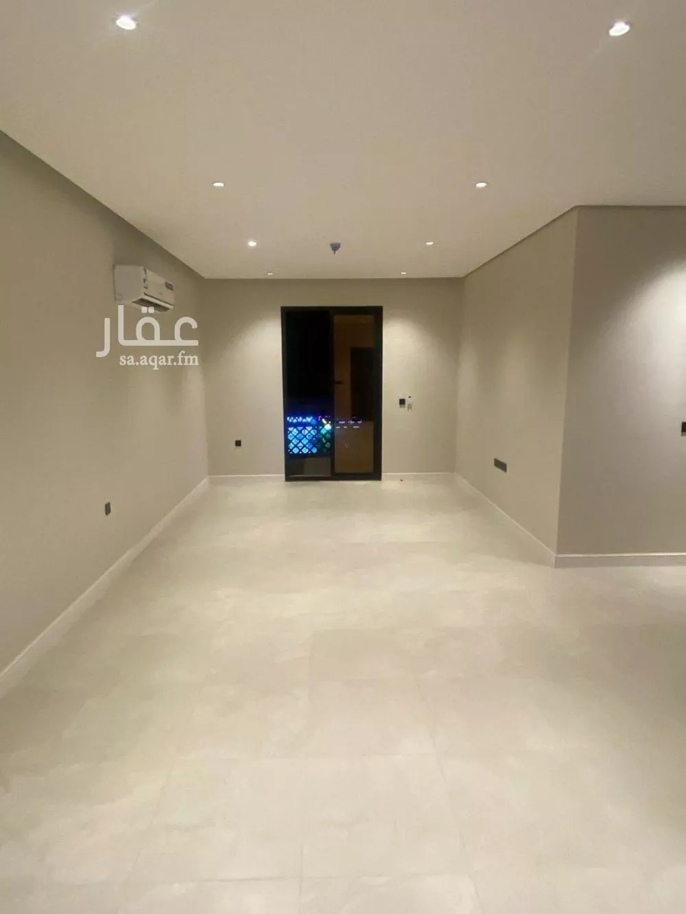 شقة 4 غرف في الملقا 1