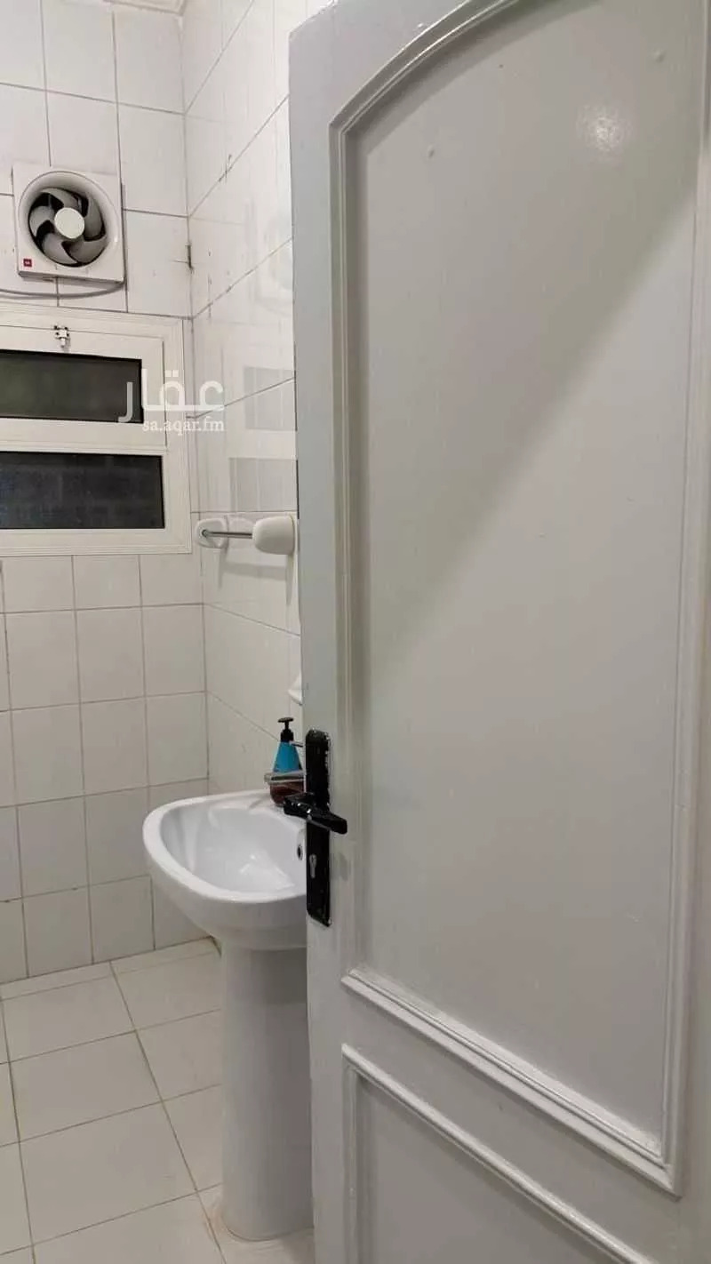 شقة 1 غرف في الاسكان 2