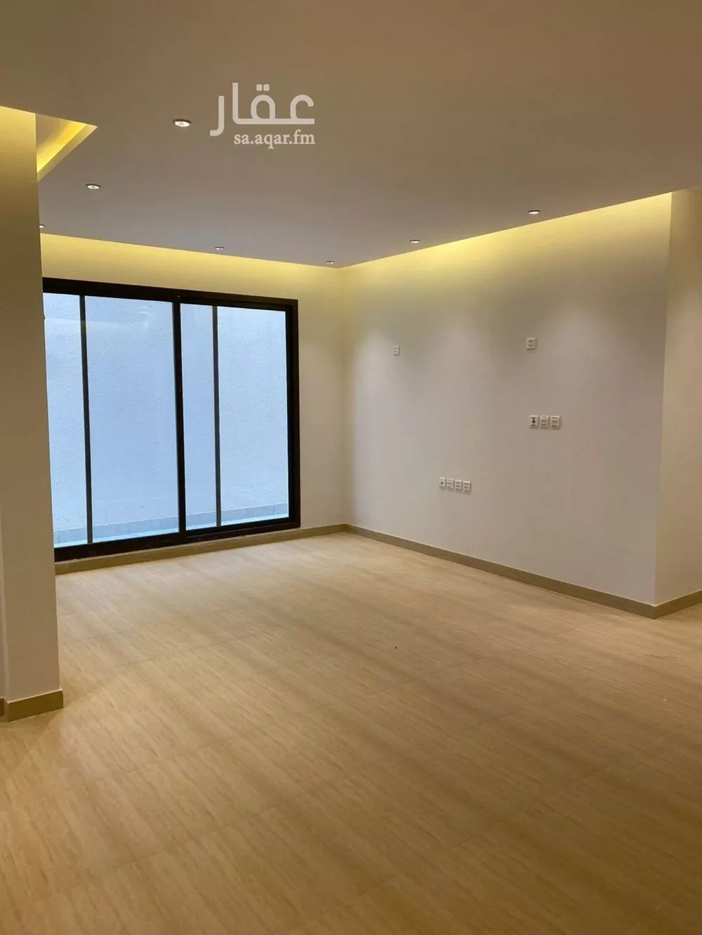 شقة 3 غرف في الملقا 4