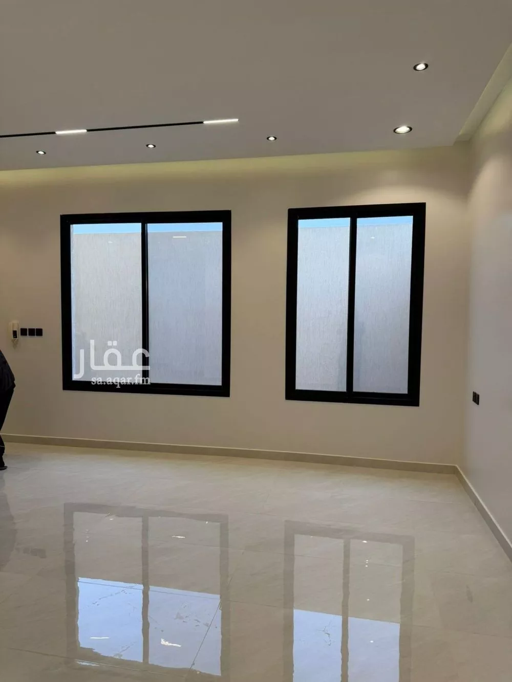 فيلا 4 غرف في الجنادرية 3