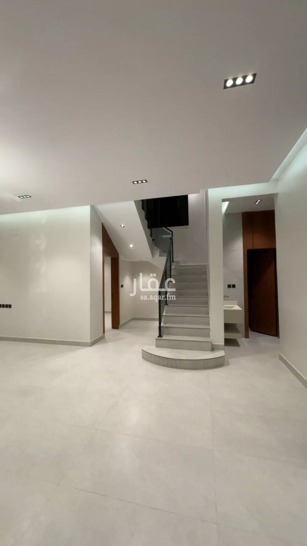 فيلا 4 غرف في الرمال 3