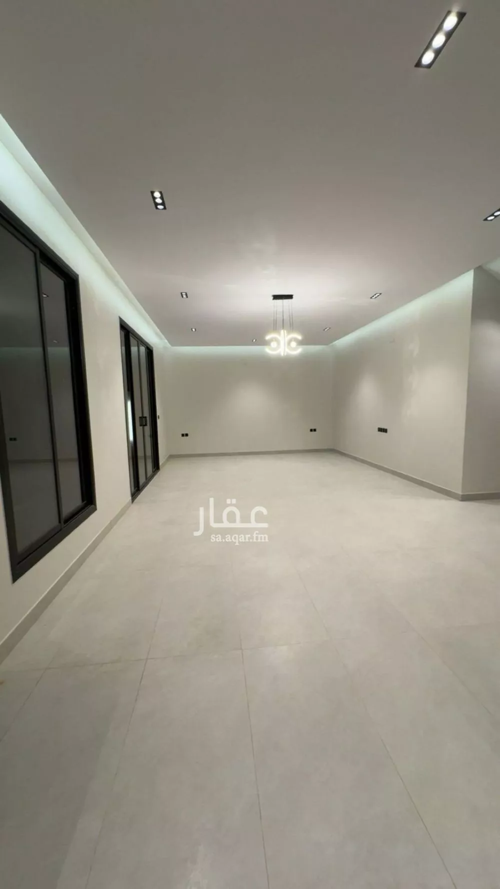 فيلا 4 غرف في الرمال 5