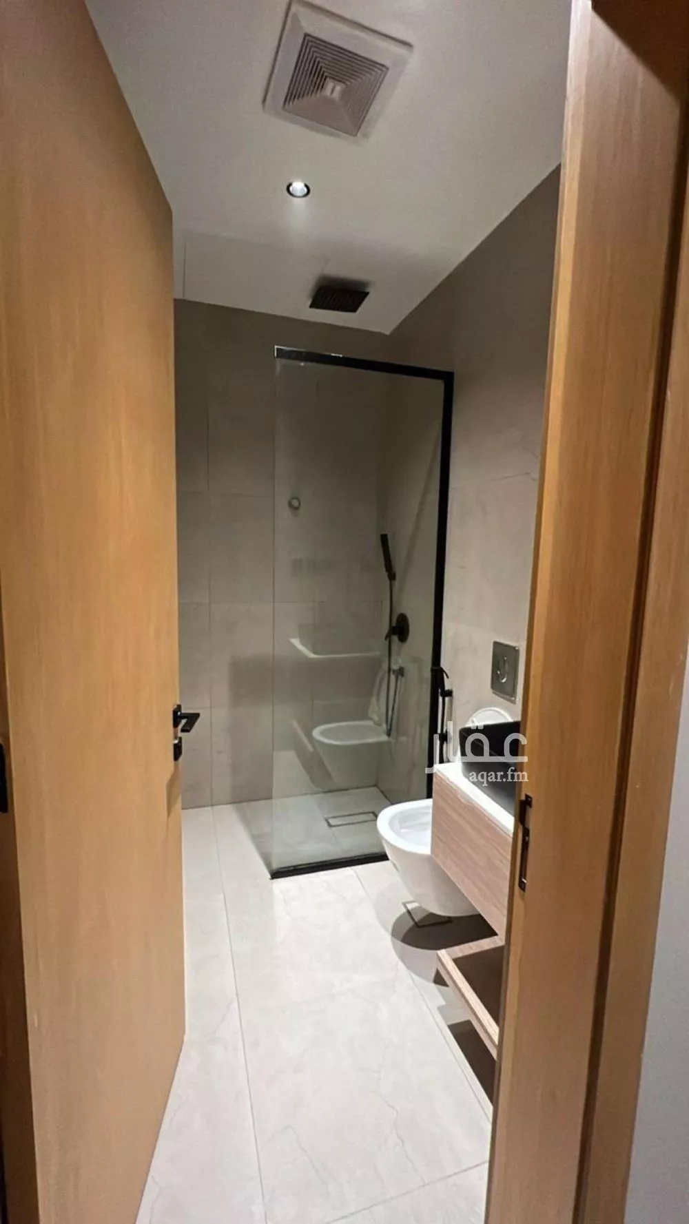 فيلا 5 غرف في العارض 2