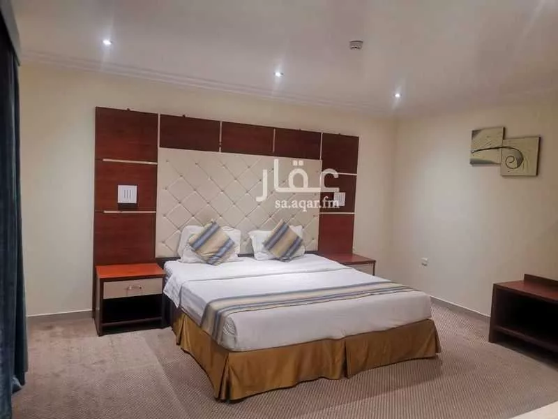 عمارة 610 م² في الضباط 2