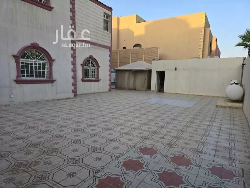 5 bedroom villa in Al Sahafah 3