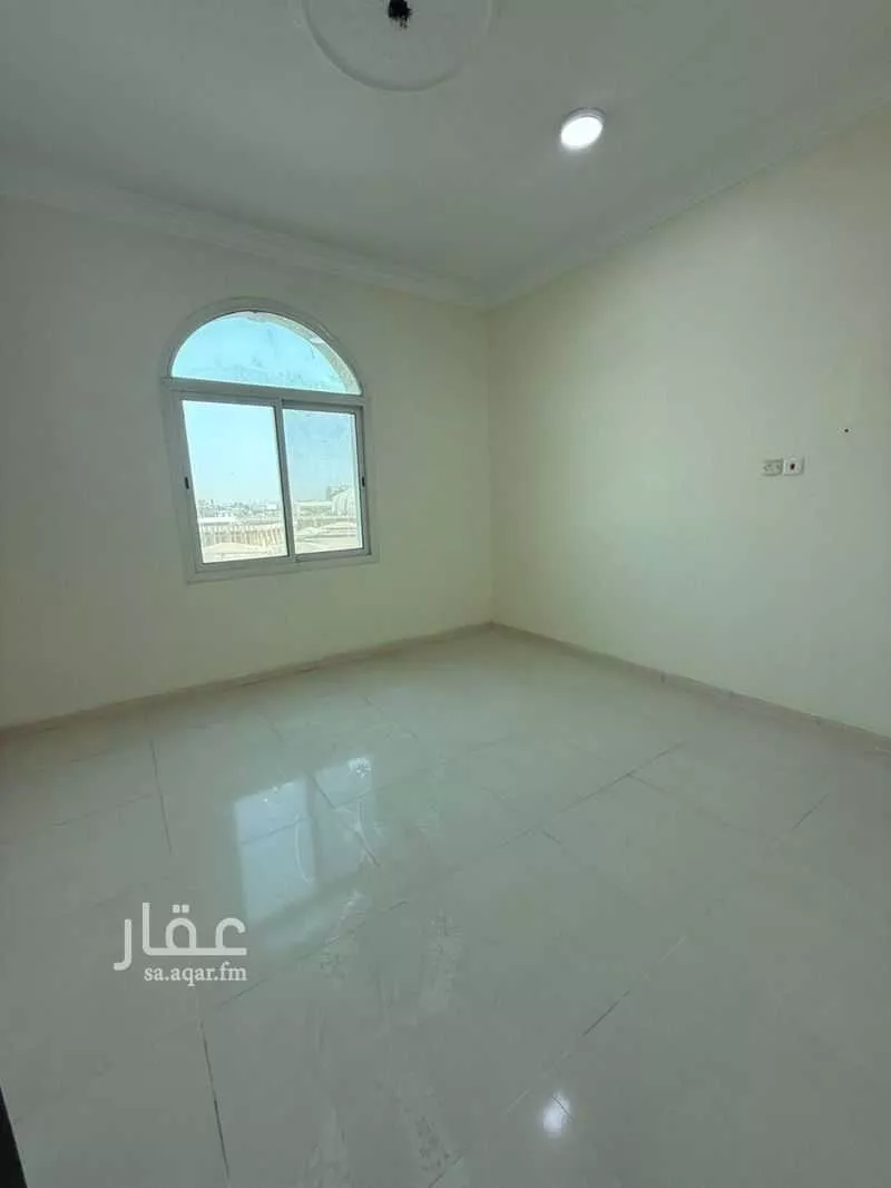 2 bedroom apartment in Al Tubayshi, Eastern Province 6