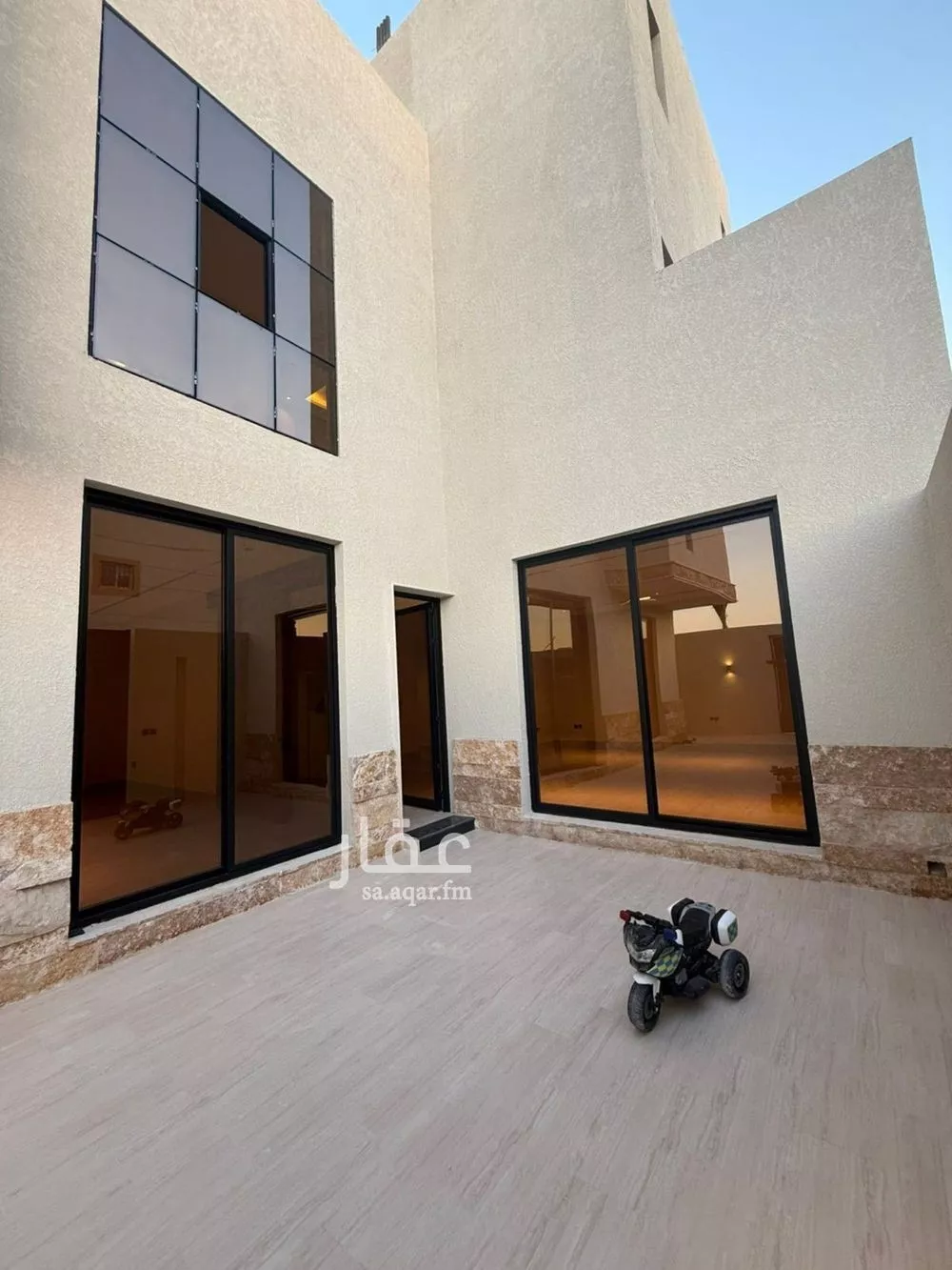 فيلا 6 غرف في المهدية 5