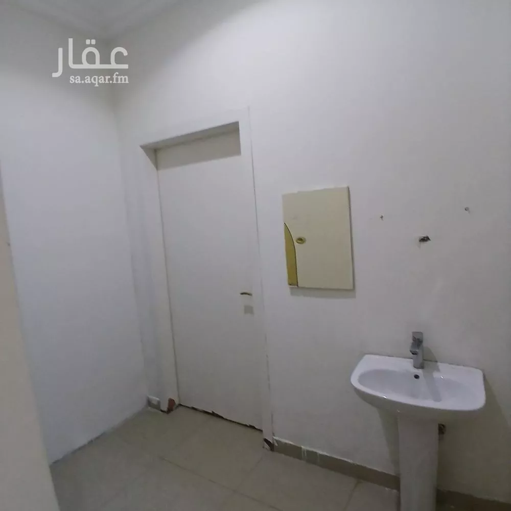 شقة 1 غرف في العارض 4