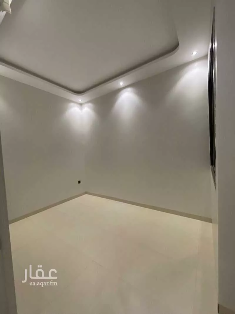 3 bedroom apartment in Al Yarmouk 4