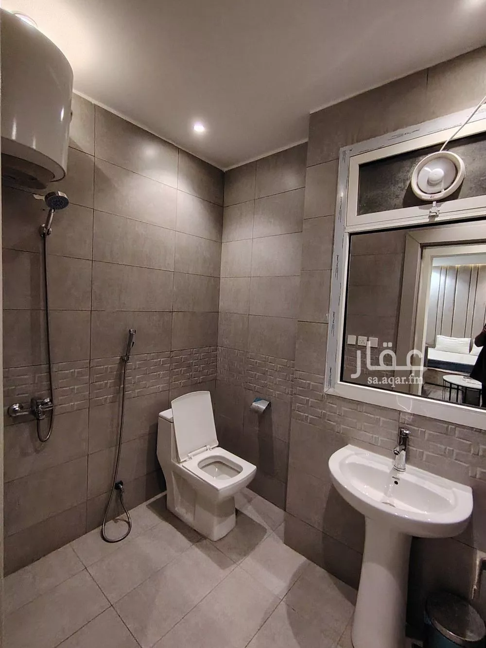 شقة 1 غرف في العقيق 2