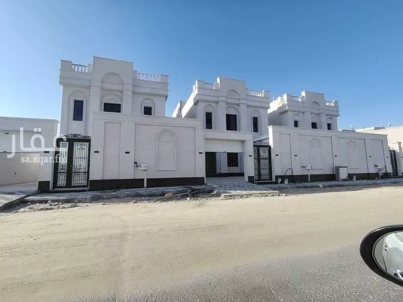 فيلا 6 غرف في الامواج 1