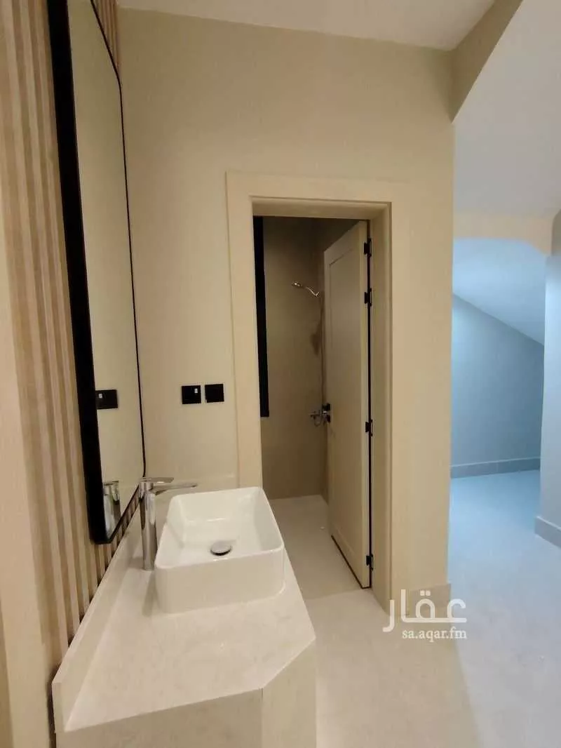 فيلا 6 غرف في الامواج 5