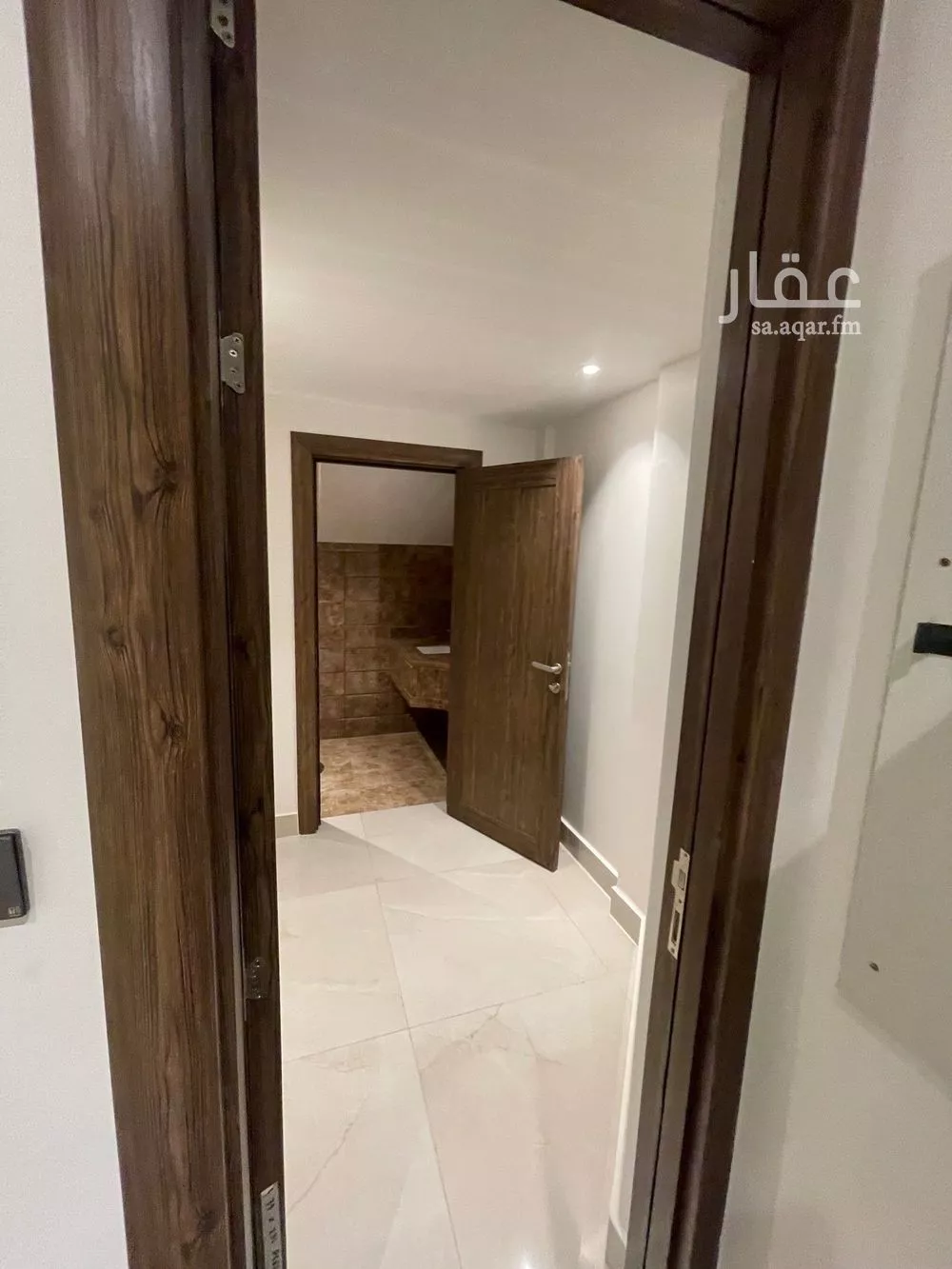 5 bedroom apartment in Al Bandariyah 2