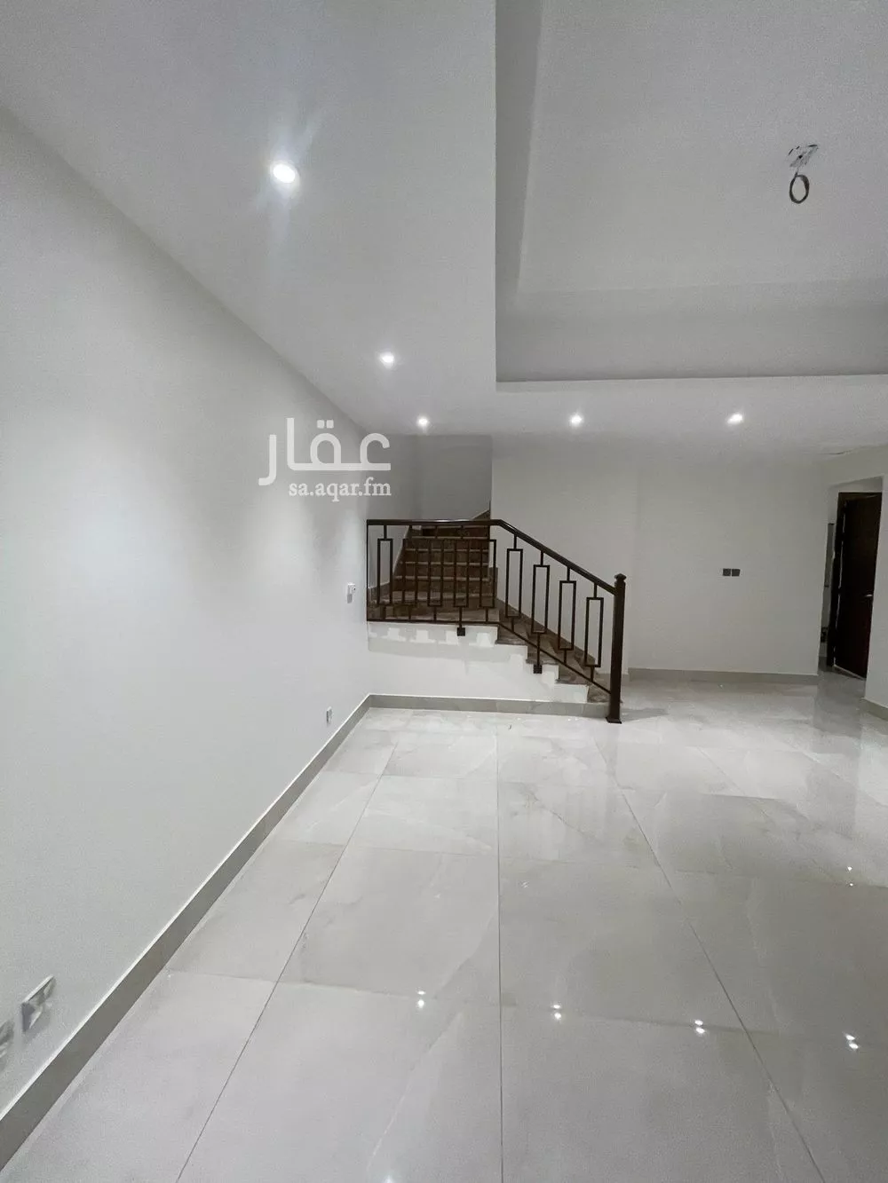 5 bedroom apartment in Al Bandariyah 5