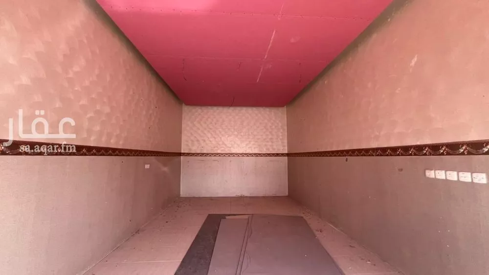 عمارة 420 م² في المطار 3