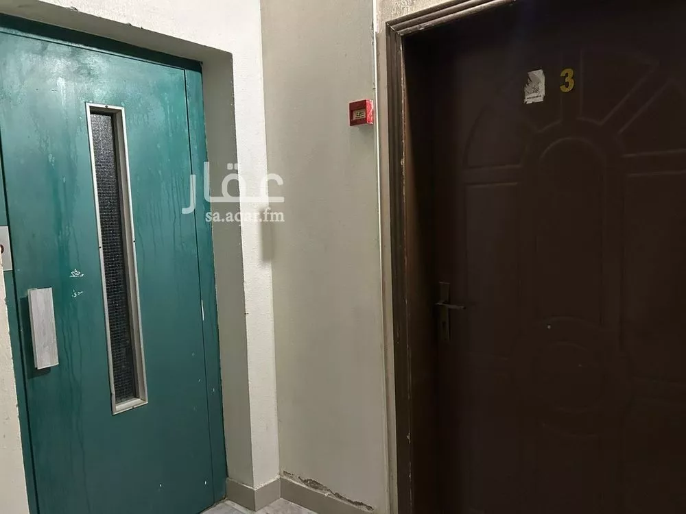 عمارة 583 م² في الخالدية 4