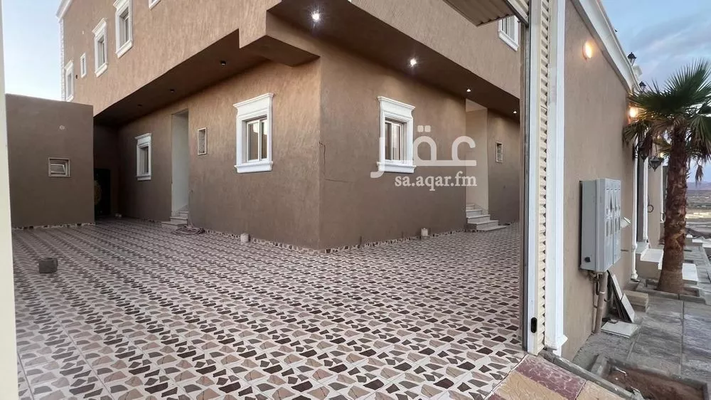 عمارة 550 م² في المطار 5