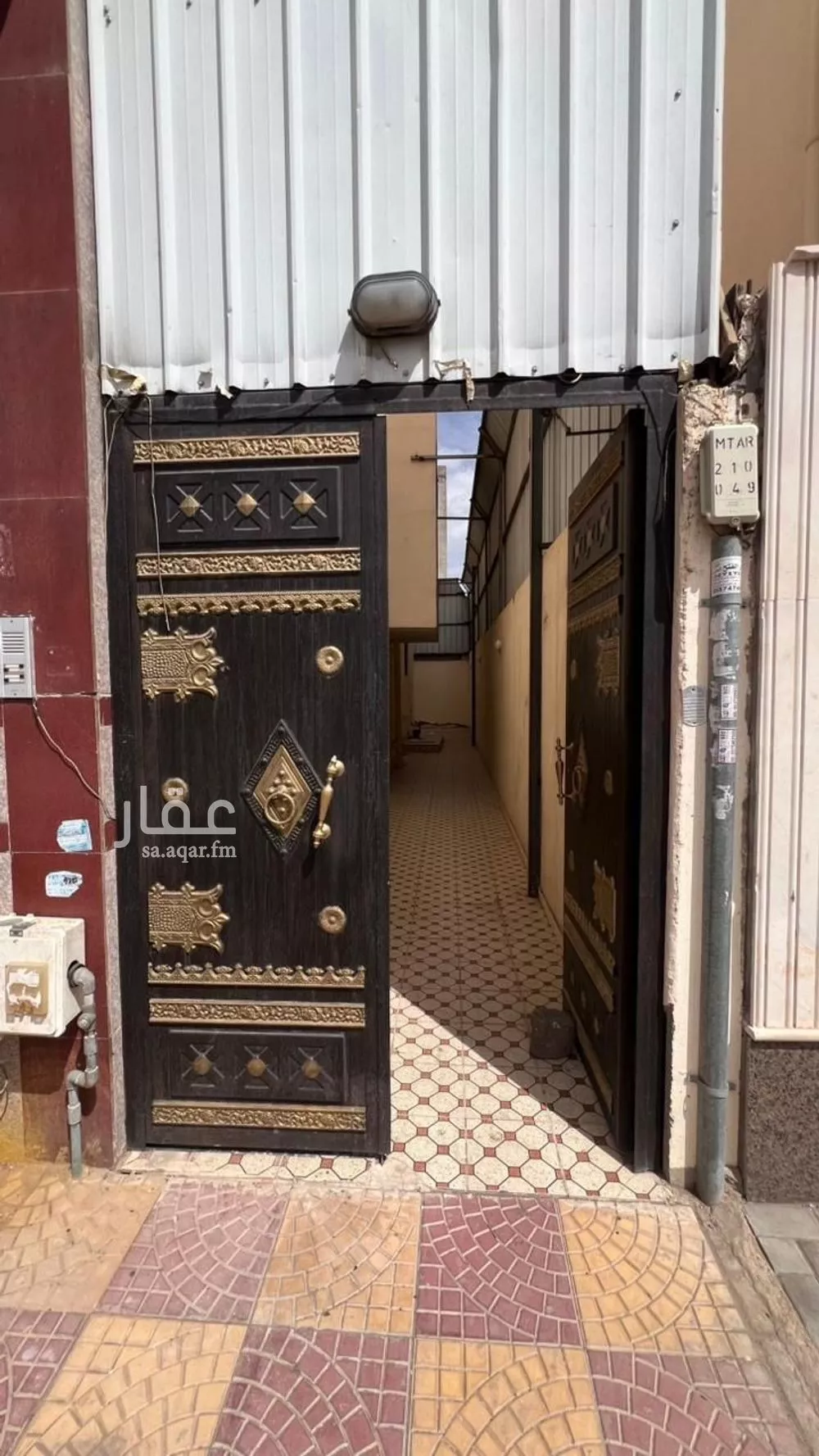 عمارة 420 م² في المطار 4