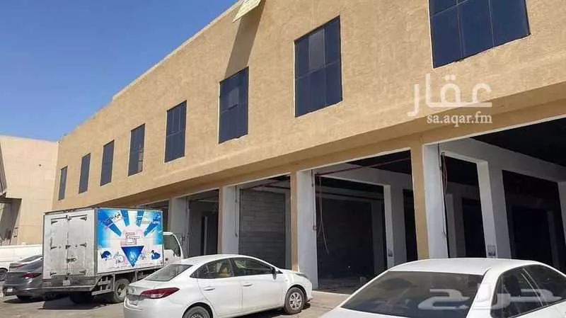 عمارة 2743 م² في العزيزية 4