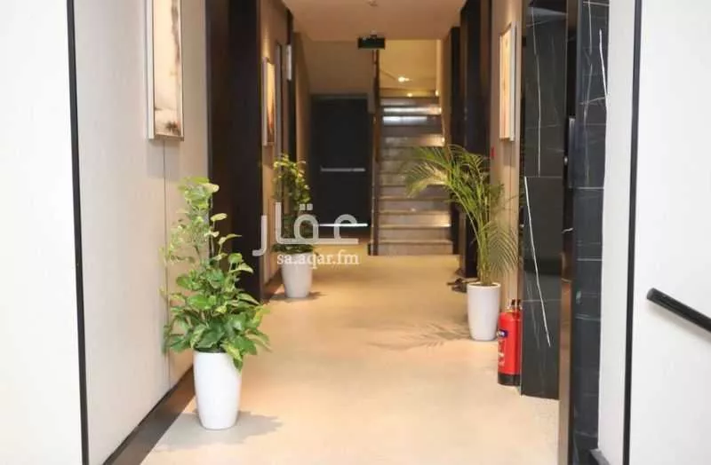 عمارة 896 م² في العارض 5