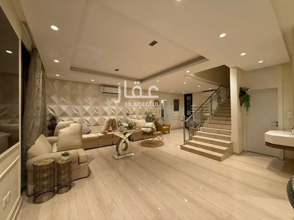 فيلا 4 غرف في العارض 5