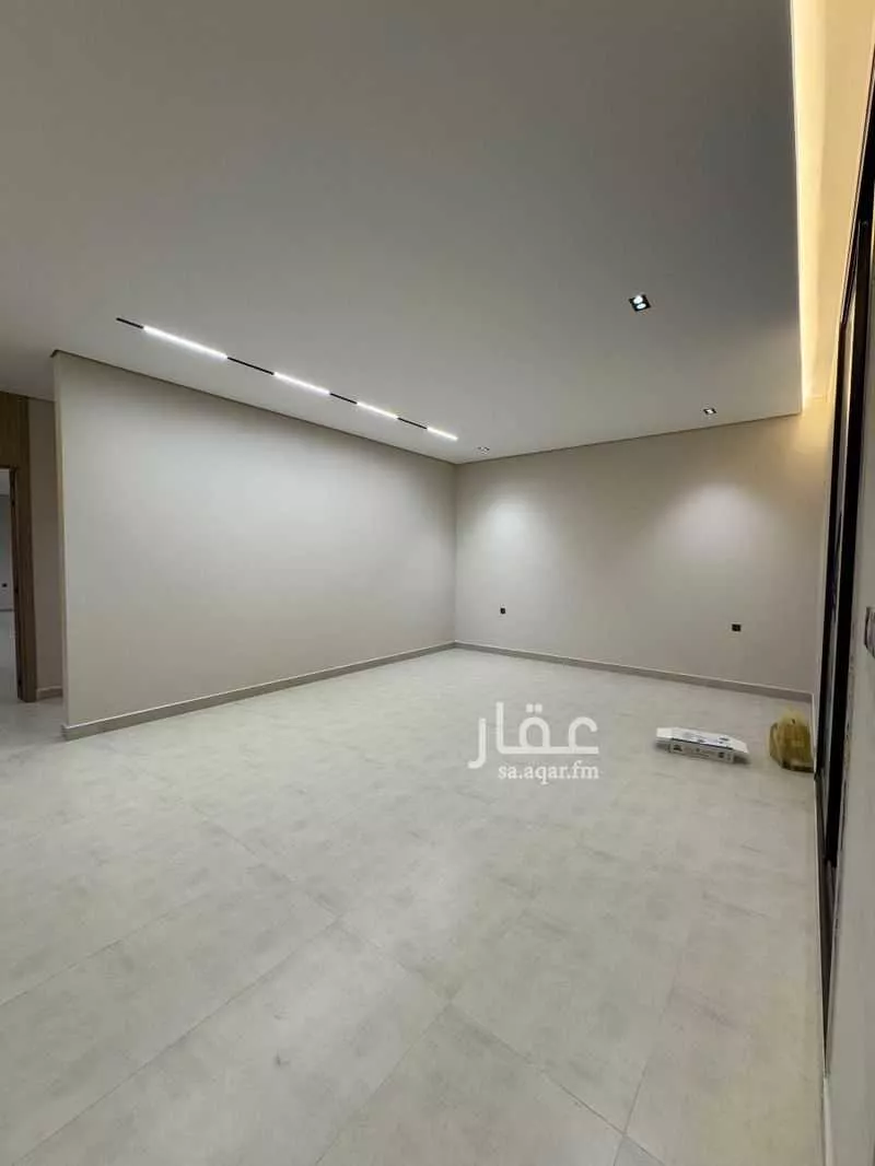 5 bedroom floor in Al Janadriyah 3