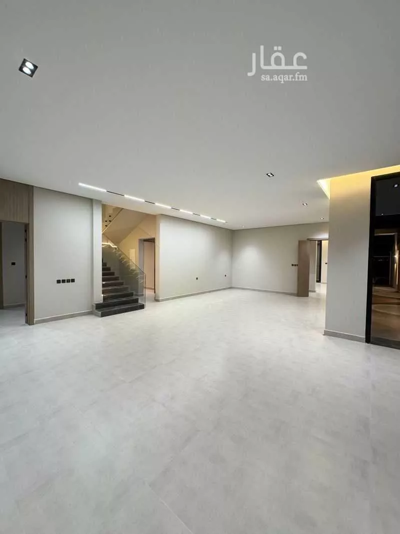 5 bedroom floor in Al Janadriyah 4