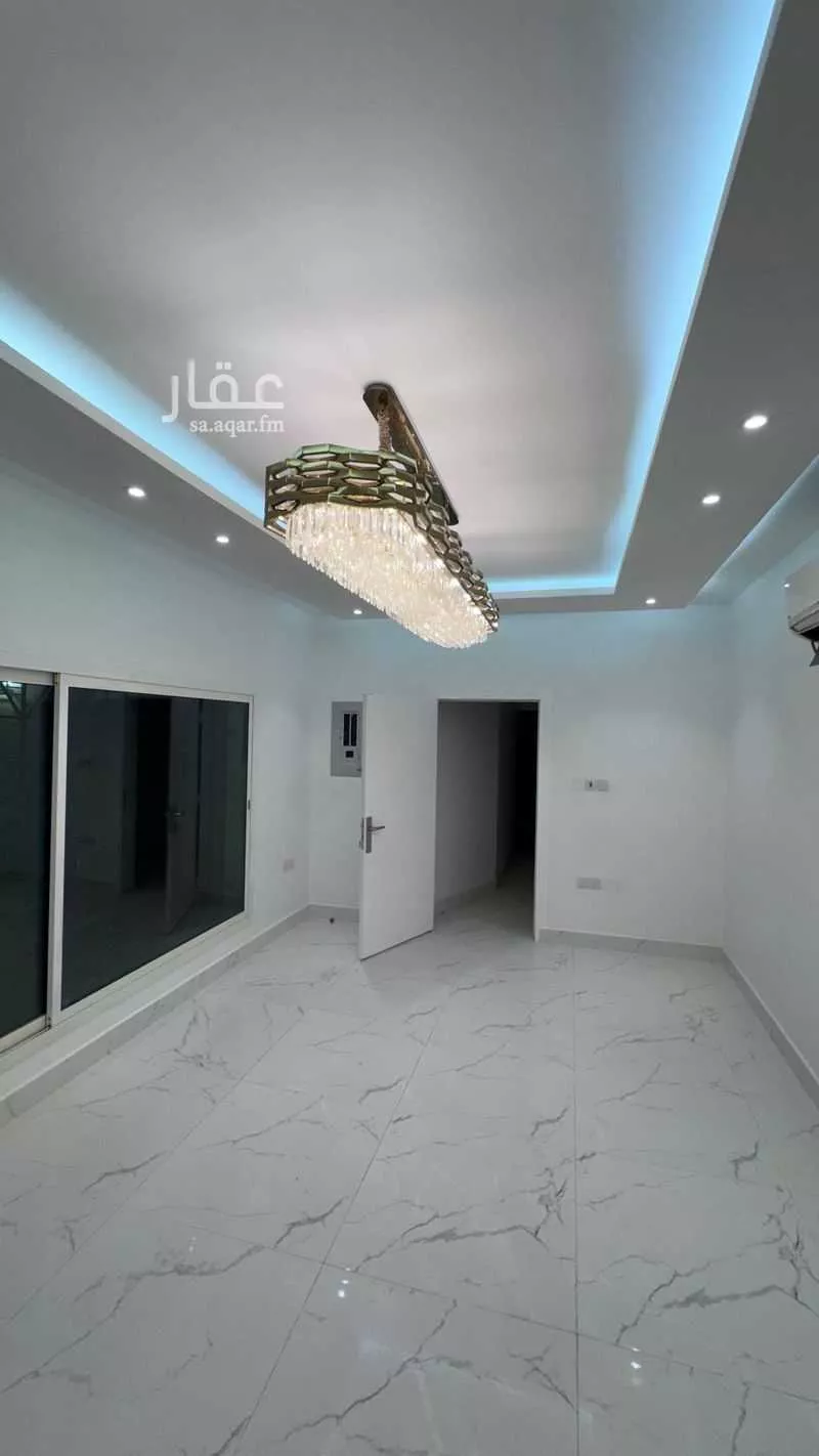 فيلا 6 غرف في الياسمين 1