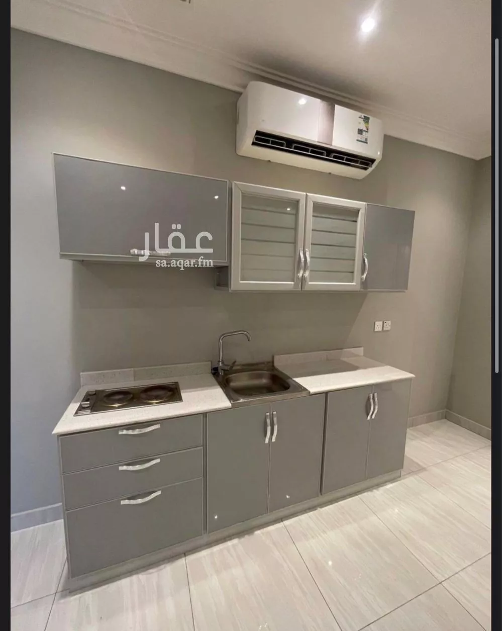 شقة 1 غرف في الملقا 4