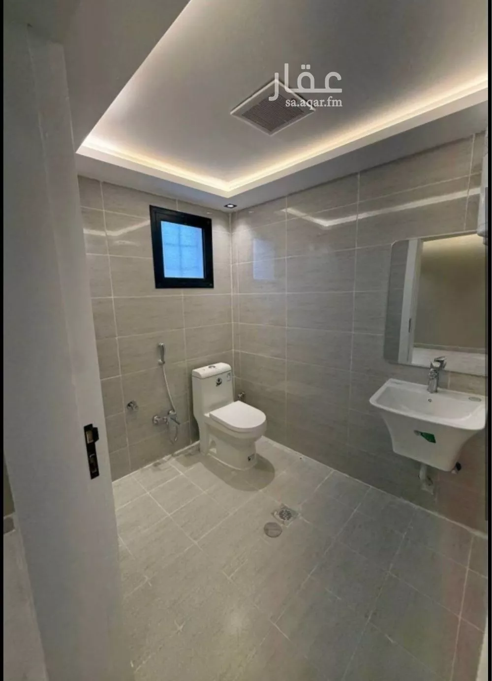 شقة 1 غرف في العقيق 3