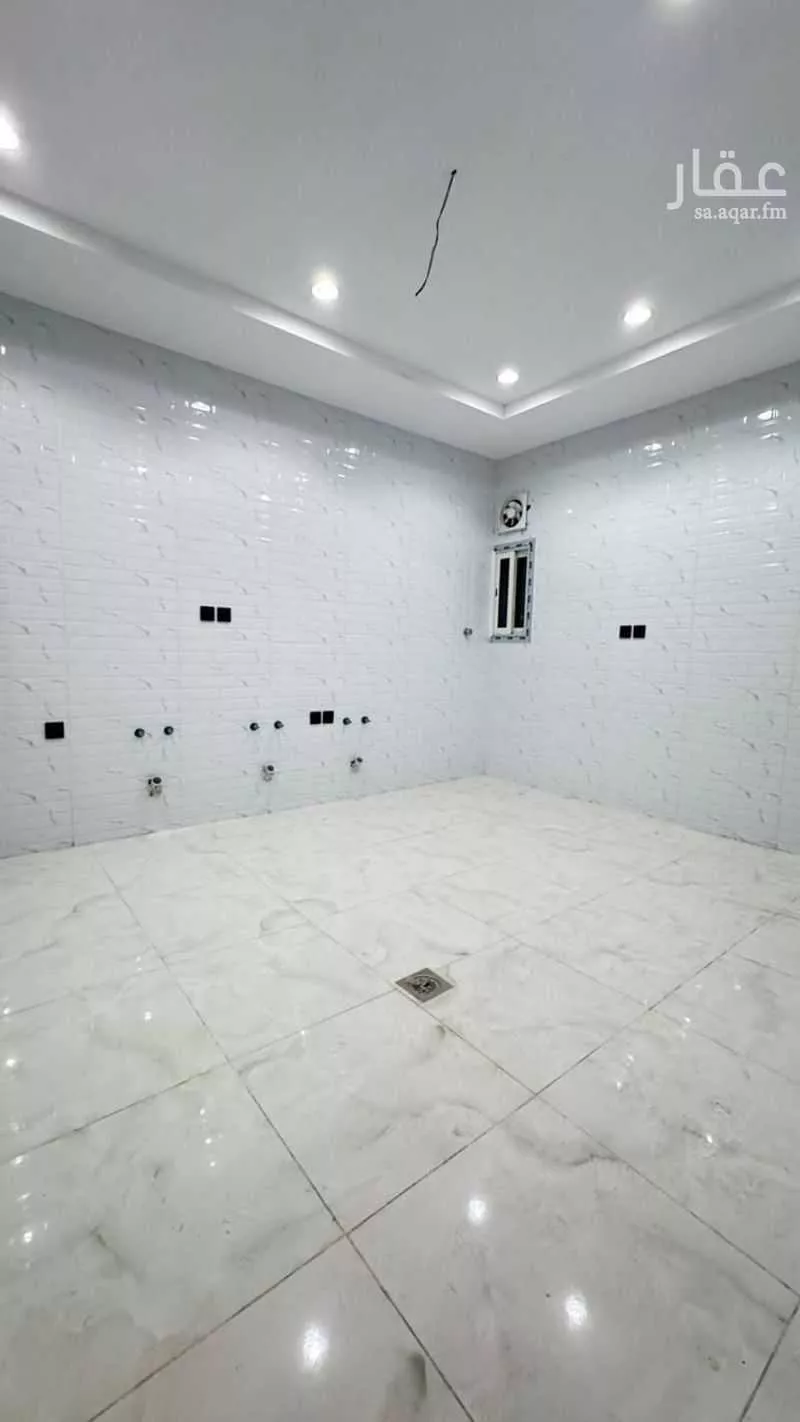 4 bedroom apartment in Umm Al Silm, Jeddah 5