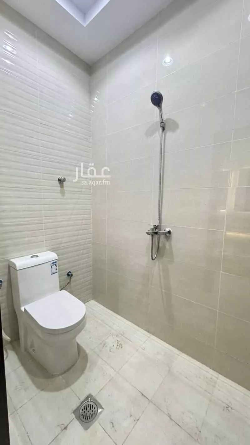 4 bedroom apartment in Umm Al Silm, Jeddah 6