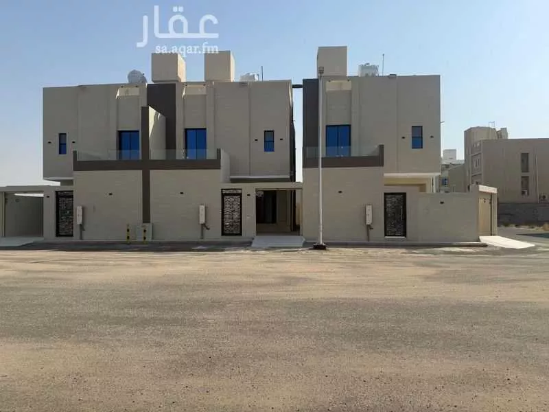 6 bedroom villa in King Fahd 1