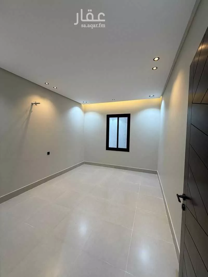 فيلا 7 غرف في الملك فهد 4