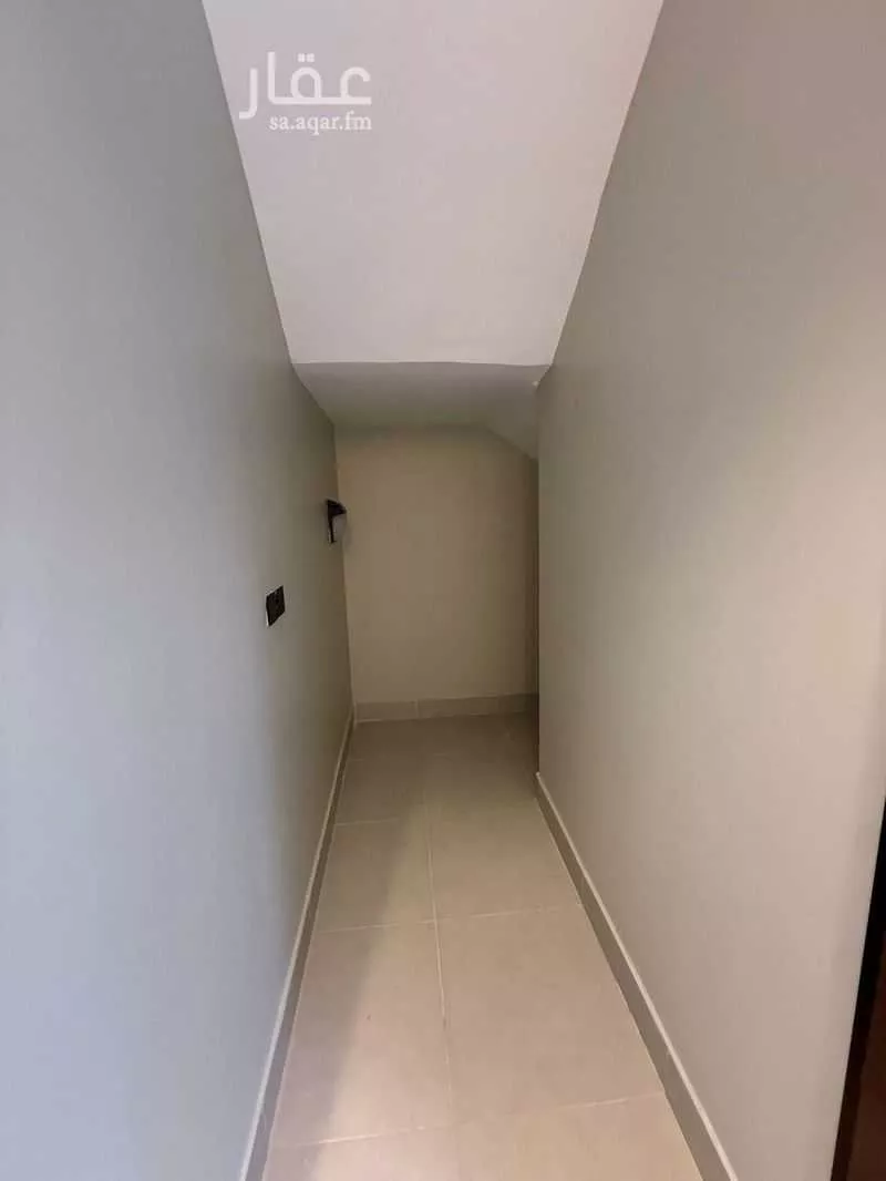 6 bedroom villa in Al Ukayshiyyah 2