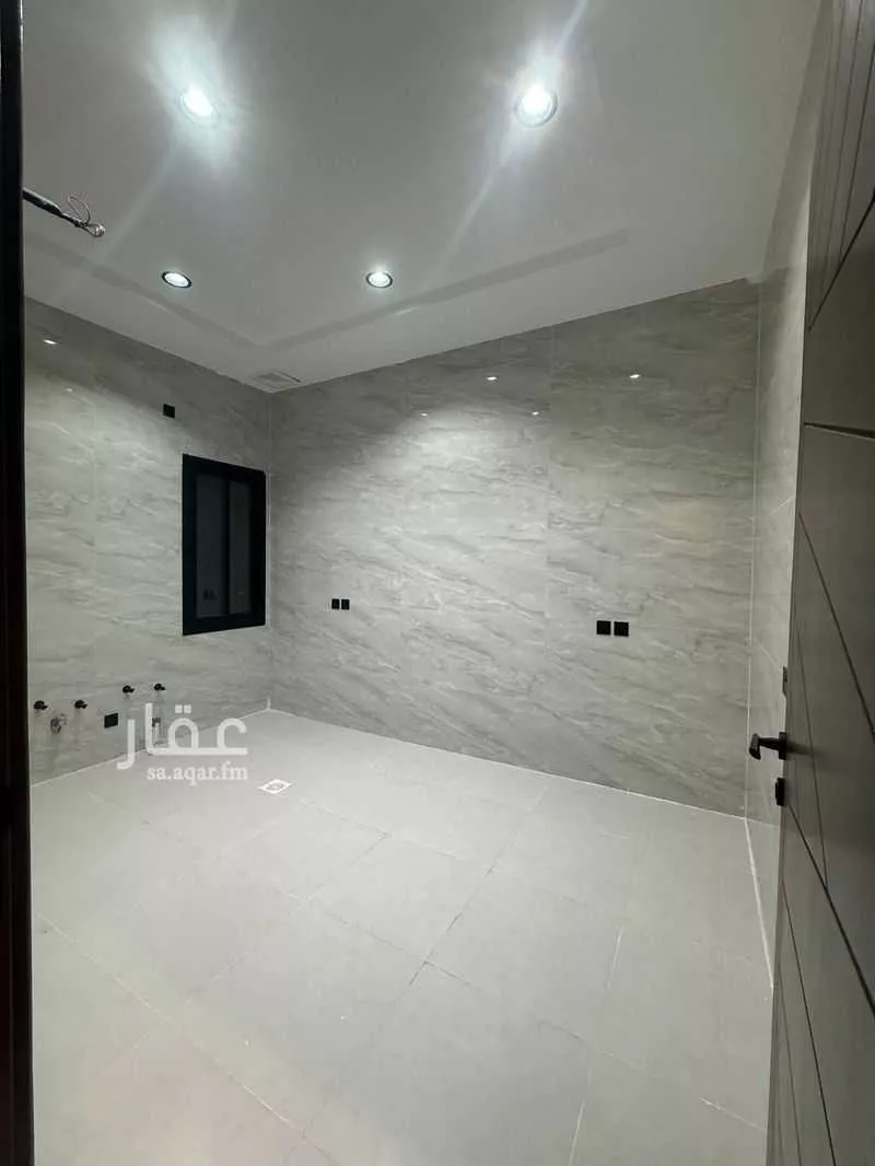 6 bedroom villa in Al Ukayshiyyah 4