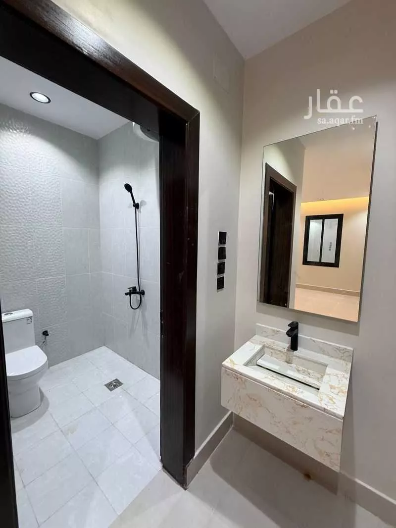 فيلا 7 غرف في الملك فهد 5