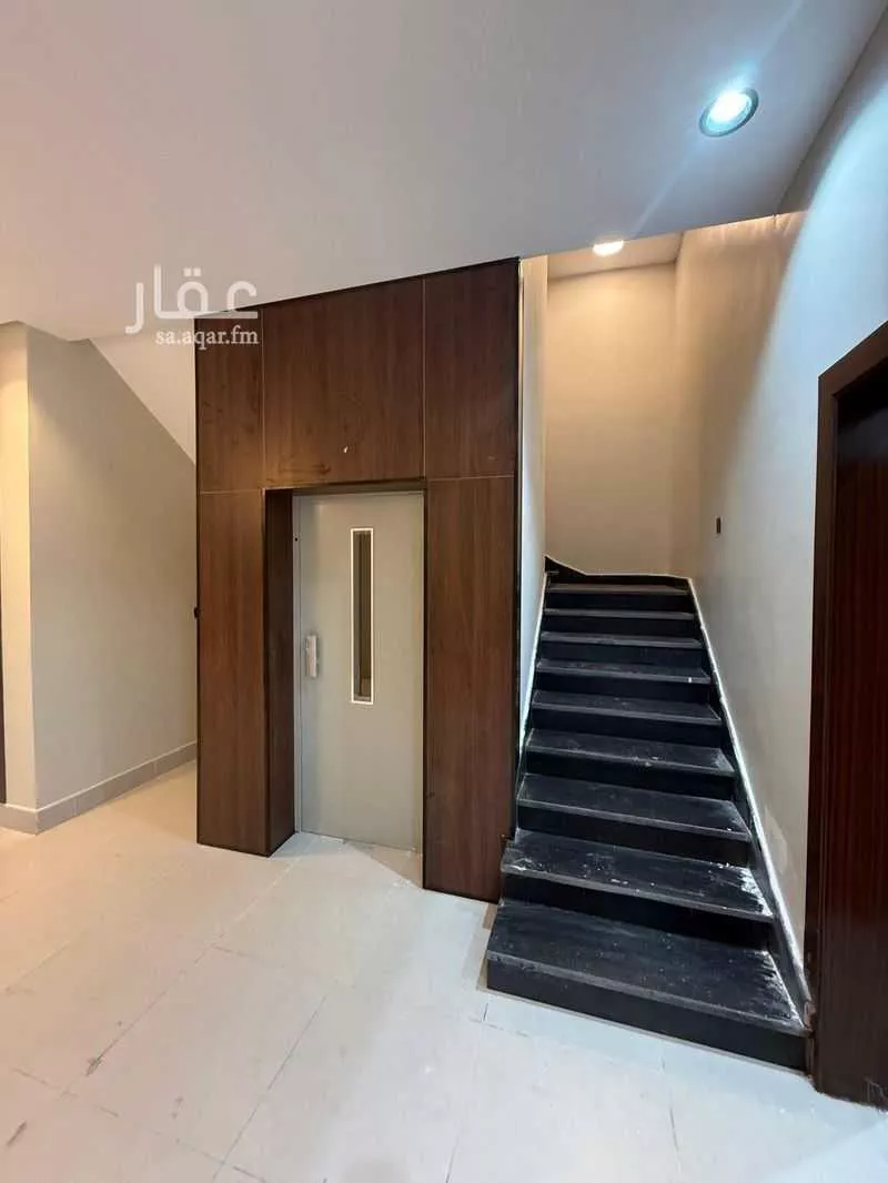6 bedroom villa in Al Ukayshiyyah 3