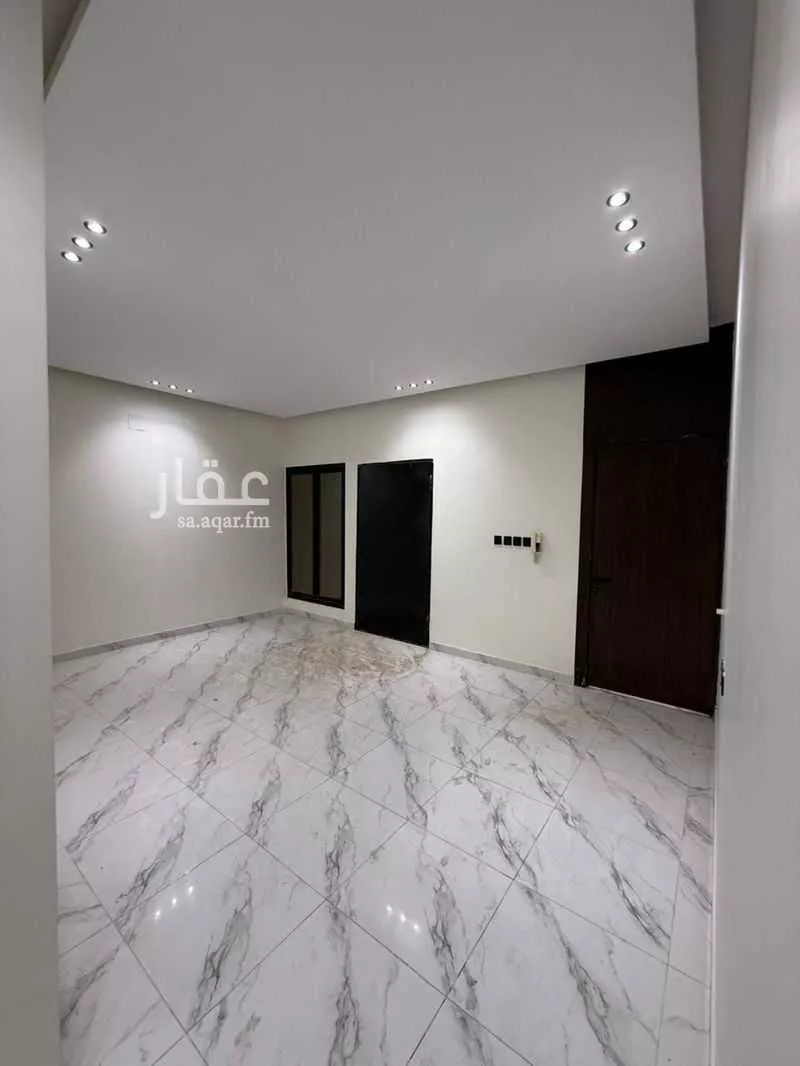 5 bedroom floor in Al Aziziyah 5