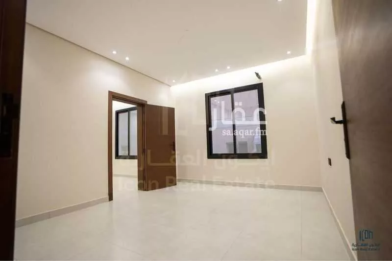 شقة 4 غرف في النزهة 1