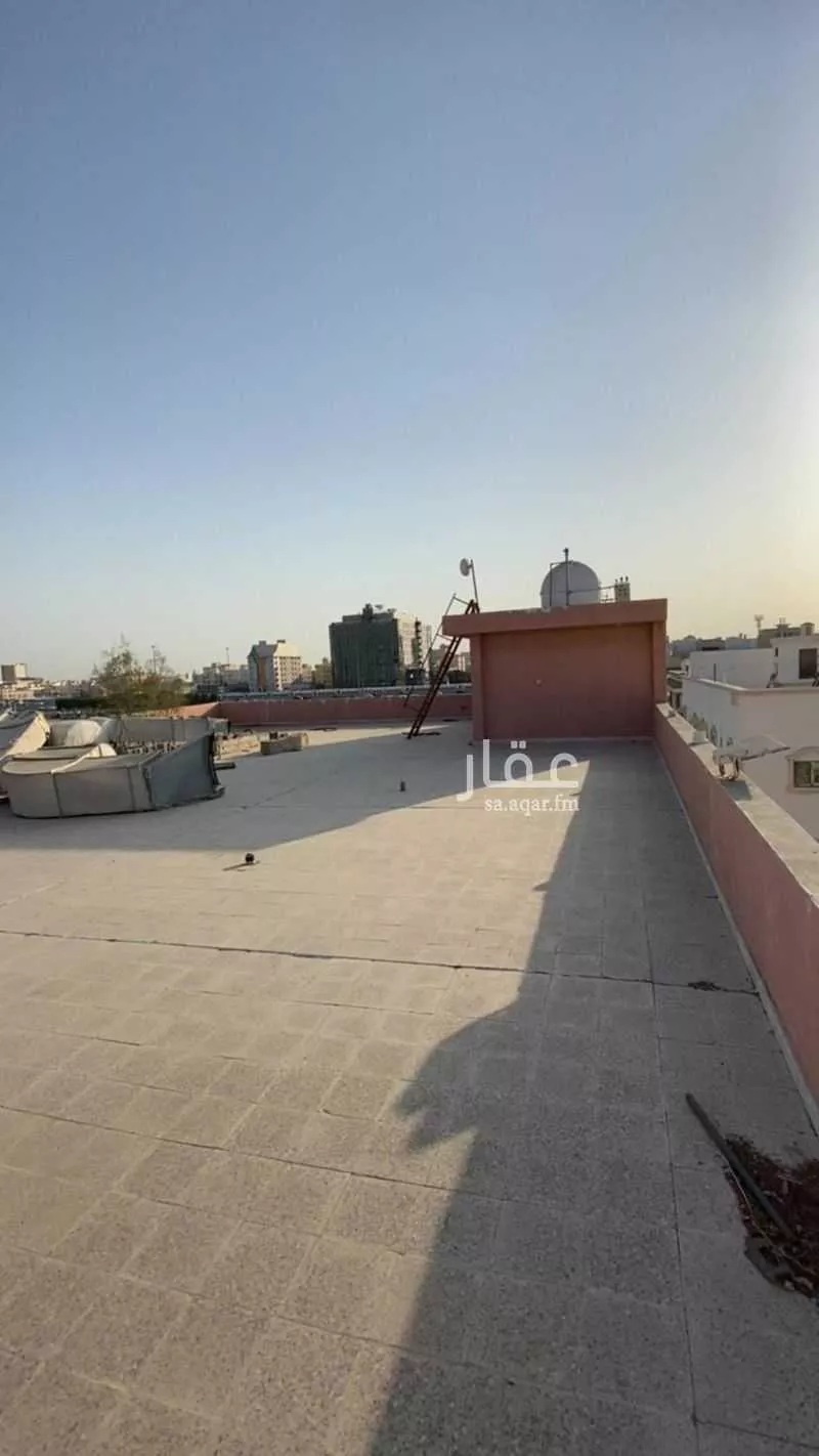 محل 999 م² في السامر 3