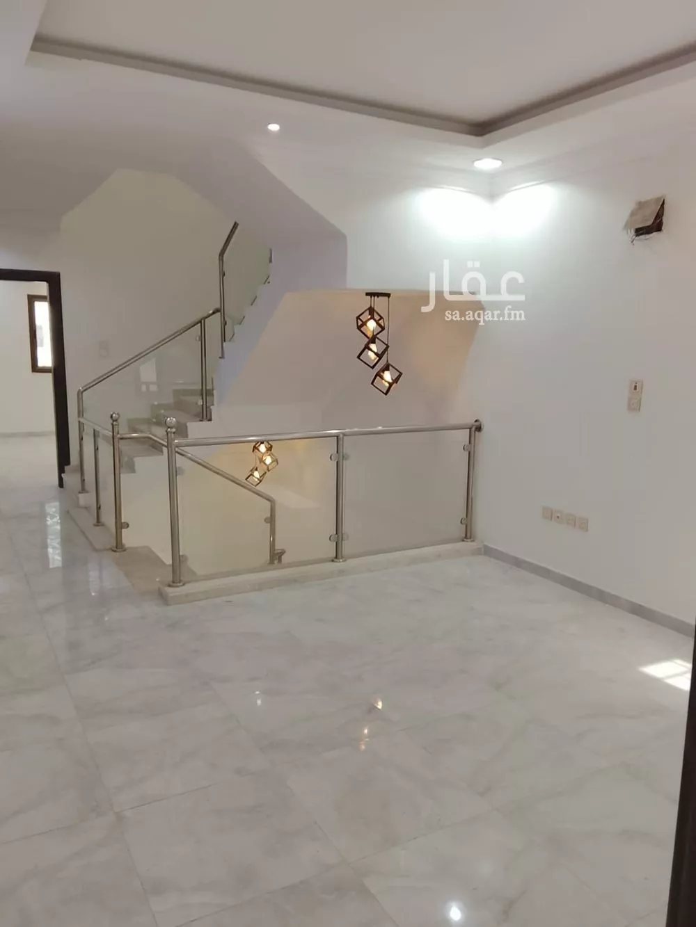 فيلا 7 غرف في ضاحية الملك فهد 2