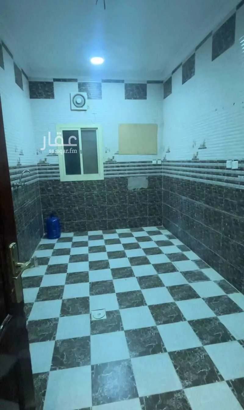 دور 3 غرف في السكة الحديدية 1