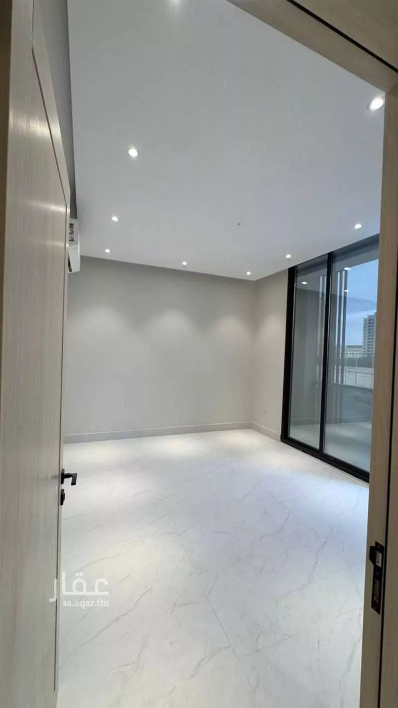 شقة 3 غرف في الحمرا 1