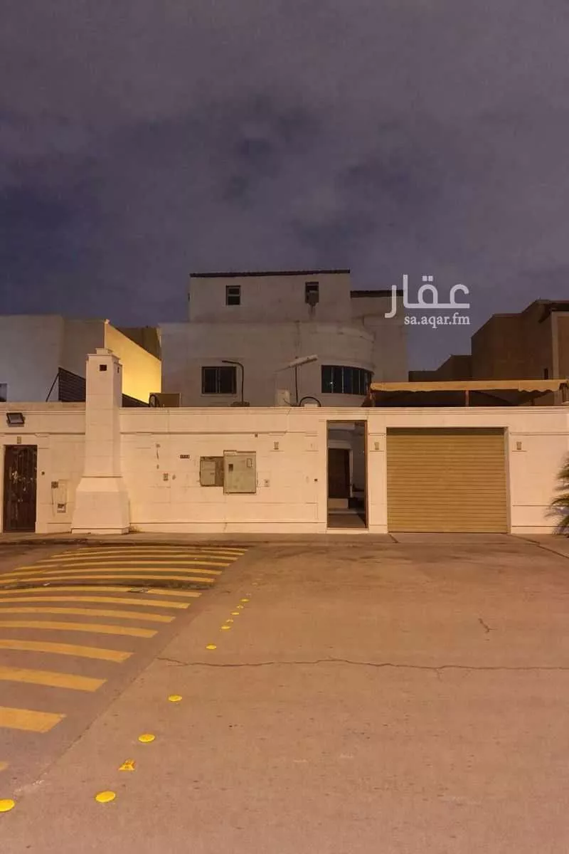 فيلا 9 غرف في المونسية 1