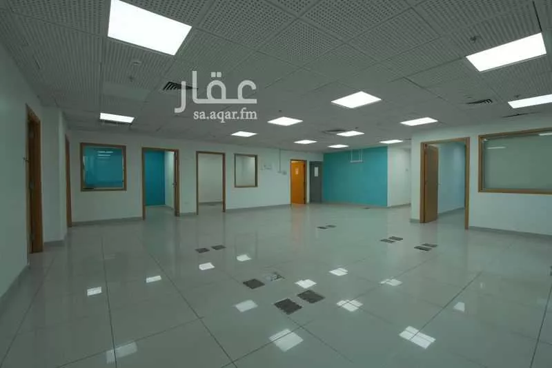 650 sqm office in Al Olaya 5