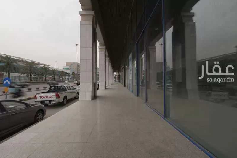 1650 sqm shop in Al Olaya 3