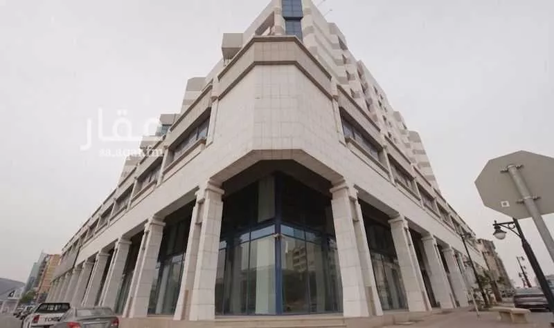1650 sqm shop in Al Olaya 1