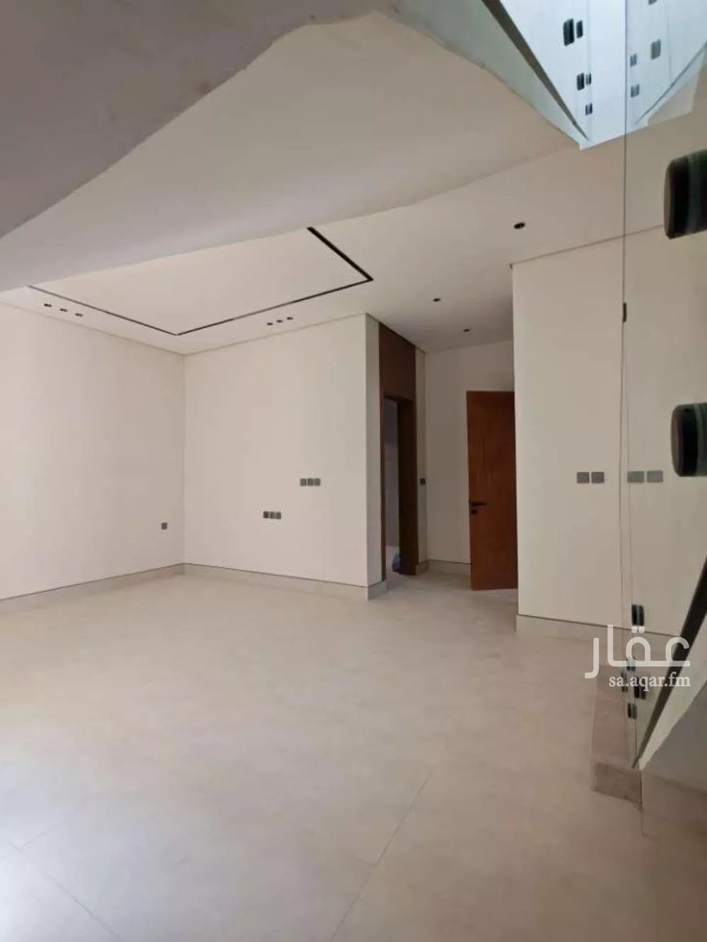 5 bedroom floor in Al Janadriyah 2